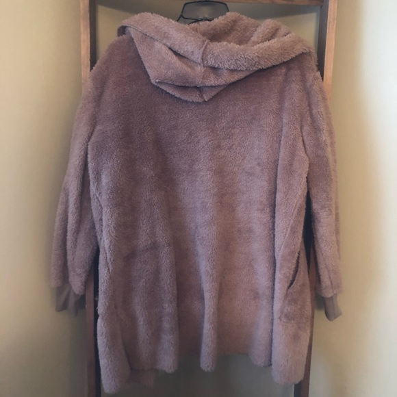 Sherpa Hoodie - Picture 2 of 3